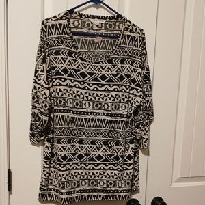Black and White Erin London geometric Patterned top sz XL